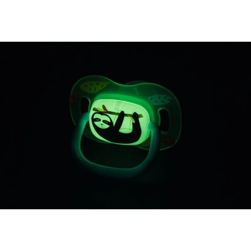 3104202090-3220660327065-sucette-lazy-sloth-reversible-phospho-silicone-06-36-mois-x2-bebe-confort (2).webp